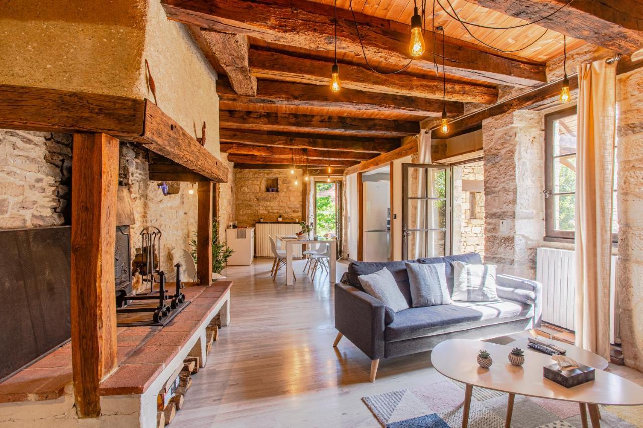 Maison En Pierres Au Coeur Du Village Medieval De Villeneuve 외부 사진