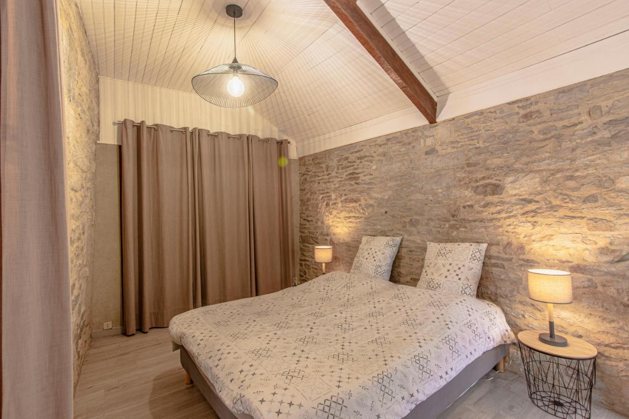 Maison En Pierres Au Coeur Du Village Medieval De Villeneuve 외부 사진
