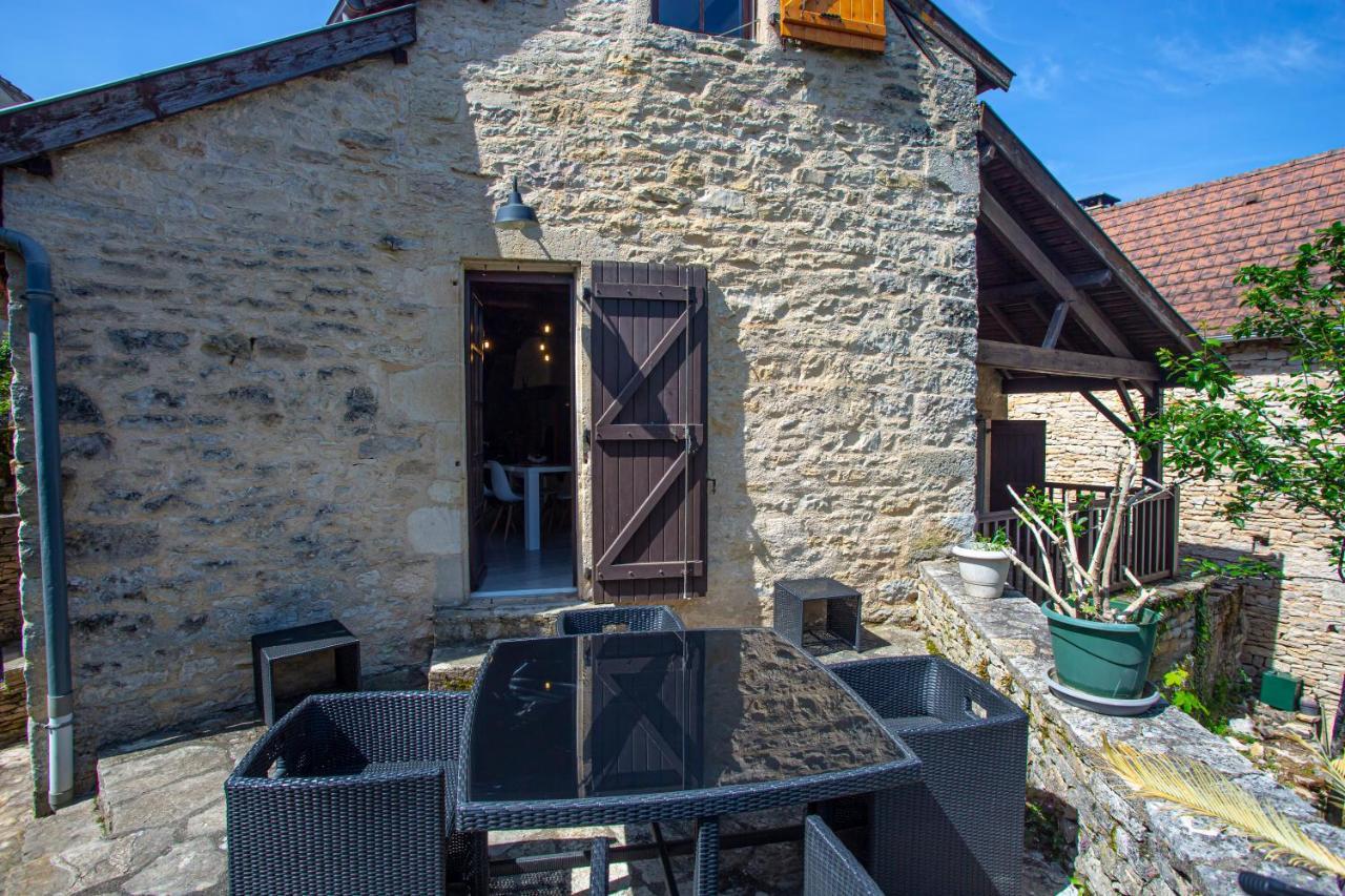 Maison En Pierres Au Coeur Du Village Medieval De Villeneuve 외부 사진