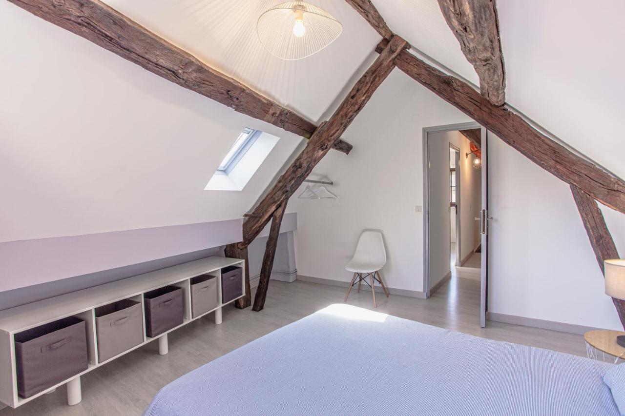 Maison En Pierres Au Coeur Du Village Medieval De Villeneuve 외부 사진