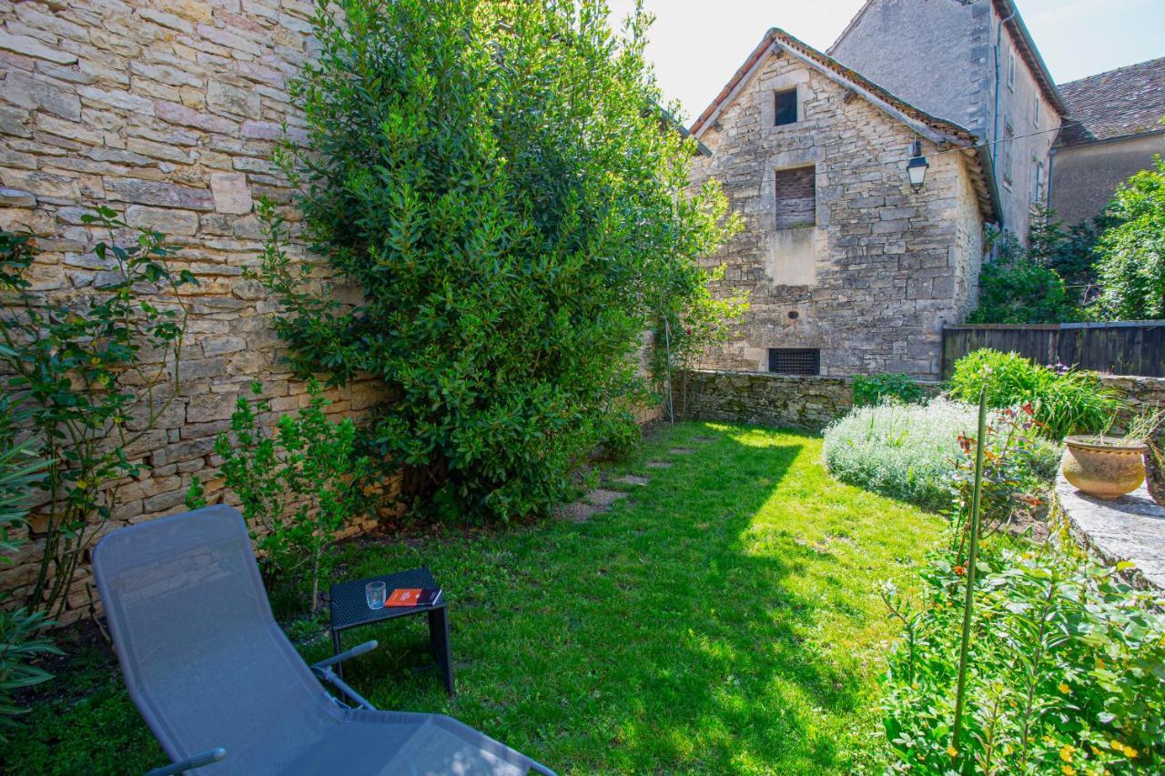 Maison En Pierres Au Coeur Du Village Medieval De Villeneuve 외부 사진