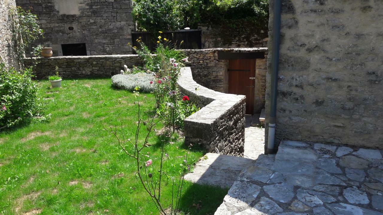 Maison En Pierres Au Coeur Du Village Medieval De Villeneuve 외부 사진